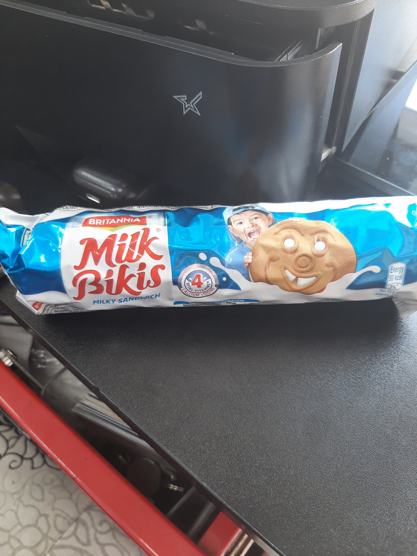 BRATANNIA Milk Bikis cream 112.8g