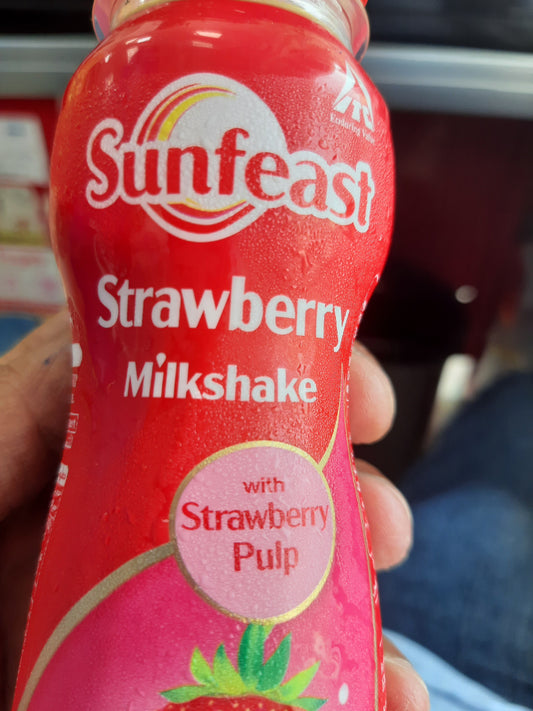 Sunfeast strawberry milkshake